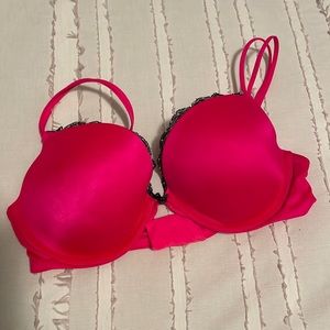 Victoria’s Secret very sexy bra